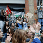 Массовые школьные блокировки во Франции: старшеклассники и студенты протестуют против экономии