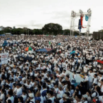 Тысячи филиппинцев вышли на митинг против хищения средств на защиту от наводнений