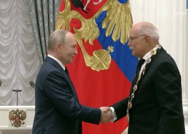 Владимир Путин наградил Никиту Михалкова высшим орденом России