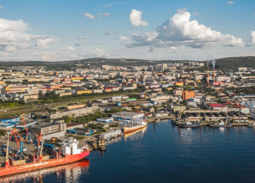 Мурманск — самый крупный в мире город за Полярным кругом и столица Русской Арктики.