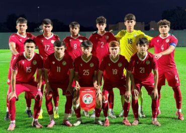 Ғалаба бо ирода: тими наврасони Тоҷикистон (U-17) дар Дубай худро боэътимод муаррифӣ мекунад