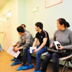 Русия барои ҳуҷҷатҳои тиббии қалбакӣ дар байни муҳоҷирон ҷавобгарӣ ҷорӣ мекунад