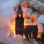 Пожар уничтожил историческую церковь Вонделкерк в Амстердаме