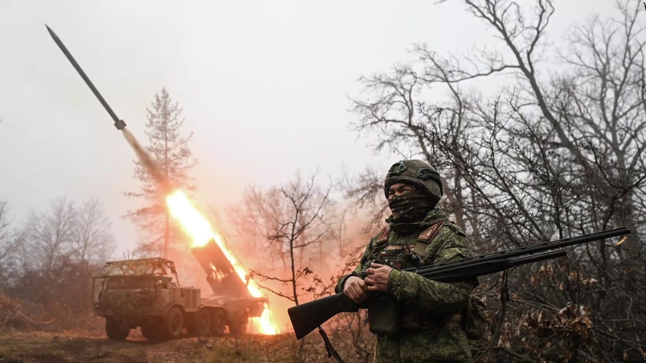 Минобороны РФ: Подразделения ВС РФ продолжают выполнять задачи специальной военной операции, за прошедшие сутки освобождены два населённых пункта