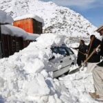 В результате снегопадов и проливных дождей в Афганистане погибли 61 человек